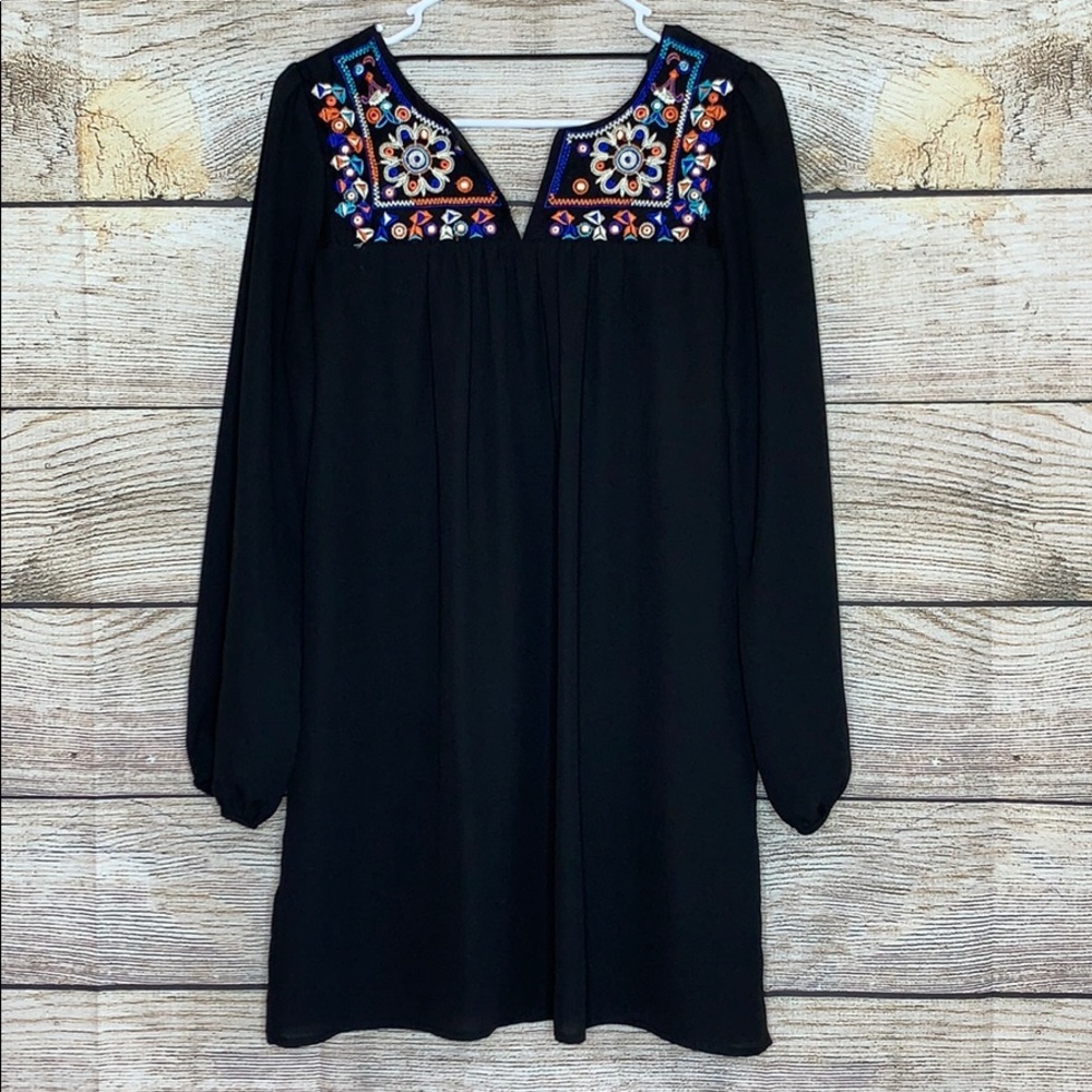 Coveted Clothing Short Dress Stunning Embroidery